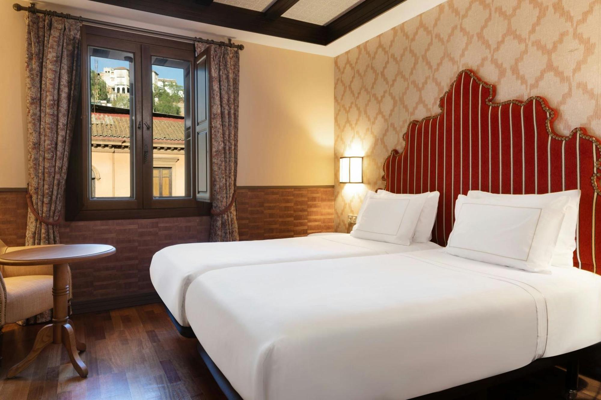 Palacio De Santa Paula, Autograph Collection 5*